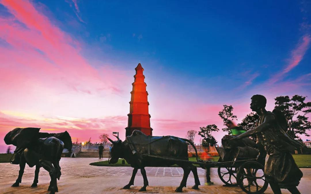 從昆明一路往南 美景當(dāng)然不止這些 如果真要細(xì)細(xì)玩?zhèn)€遍 沒(méi)個(gè)十年半個(gè)月肯定下不來(lái)