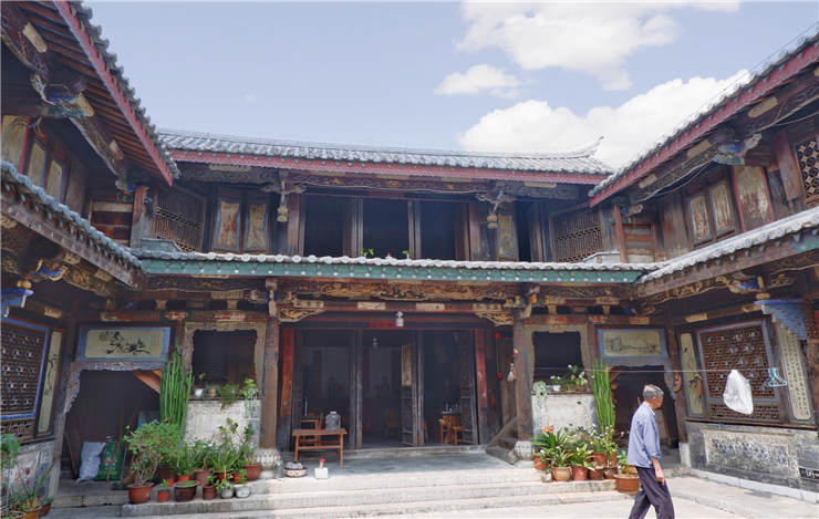 云南旅游被忽略的最美小縣城，千年古城不收門票，住宿餐飲很便宜