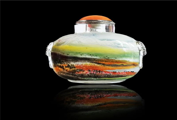 云南傳媒公司： 滇派內(nèi)畫：方寸之間展現(xiàn)云南美