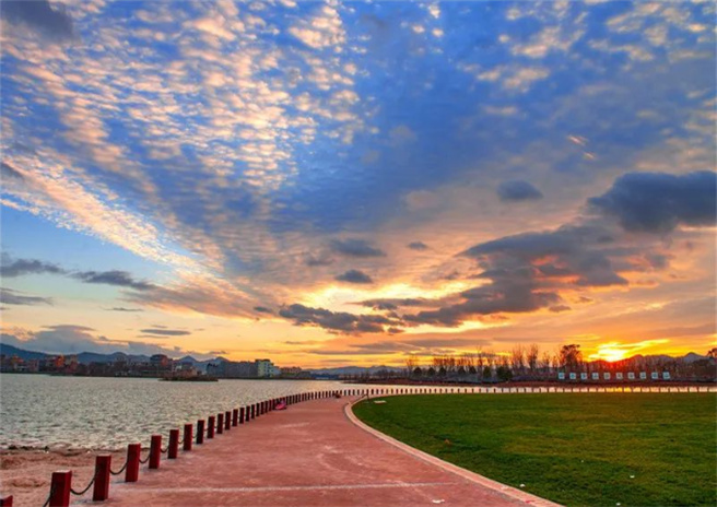 紅河這座寶藏小城，美得原始又動人，卻鮮為人知！