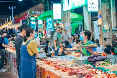 游在德宏 | 嗨起來(lái)！到這里尋找“夜市里的煙火氣”……