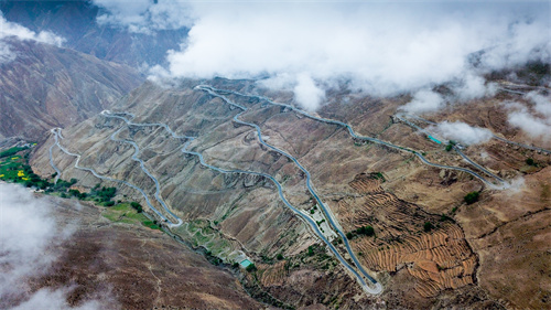 云南會展設(shè)計(jì)：云禮 | 怒江碧璽：斯“石”如彩虹 遇上方知有