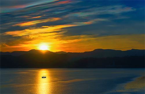 如果天梯有樣子，我想它在哈尼小鎮(zhèn)……