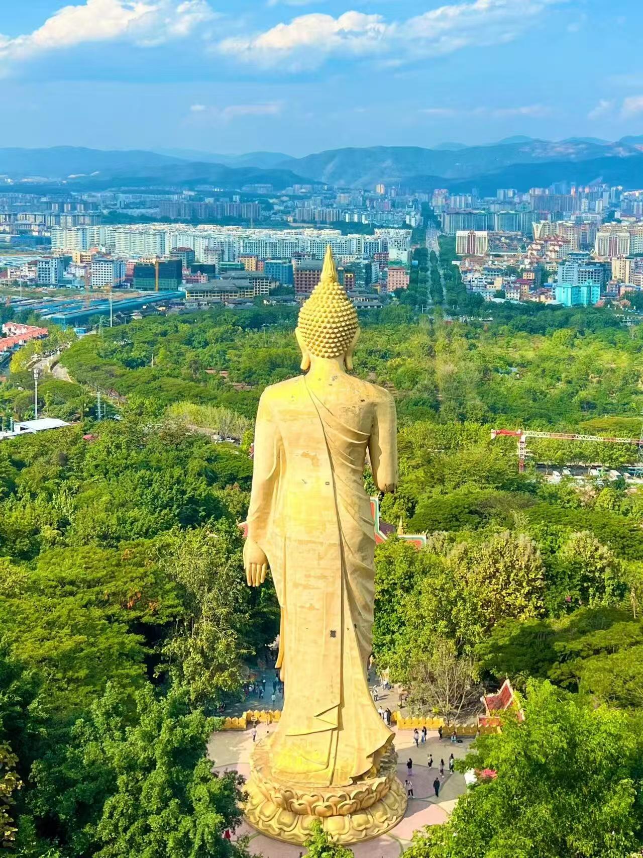 云南旅游,云南團(tuán)建公司,云南策劃公司,云南會(huì)議會(huì)展,云南策劃執(zhí)行,西雙版納團(tuán)建公司,西雙版納策劃公司：版納團(tuán)建爆款！大佛寺登山賞景 + 潑水狂歡 +《傣魅》盛宴，解鎖多元玩法