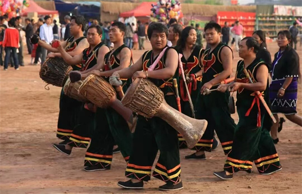 臨滄旅游：2026佤族司崗里摸你黑狂歡節(jié)終極攻略！5天5夜，狂歡不重樣！